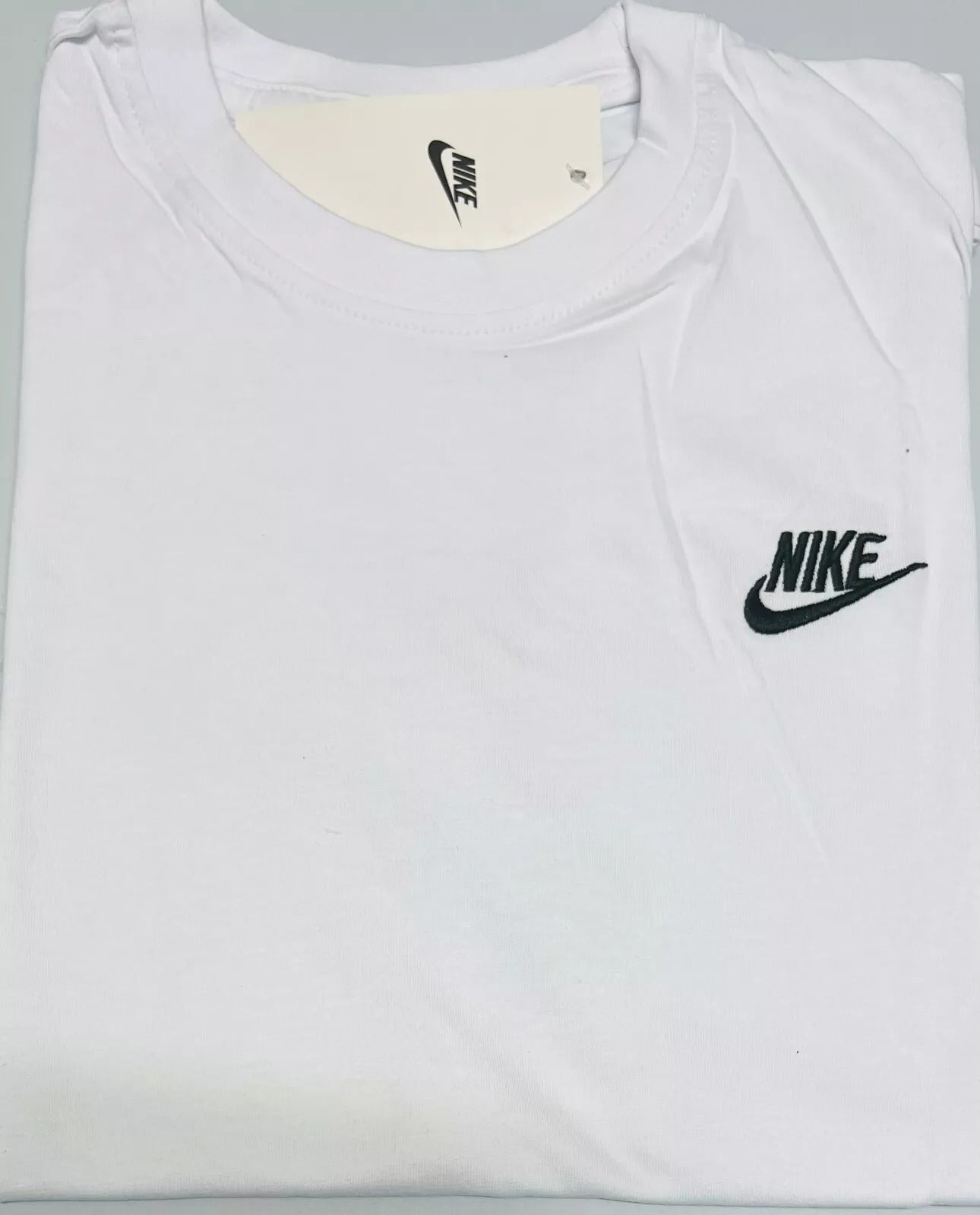 BRAND NEW NIKE EMBROIDERED LOGO SHORT SLEEVE CLASSIC CREW NECK T-SHIRT